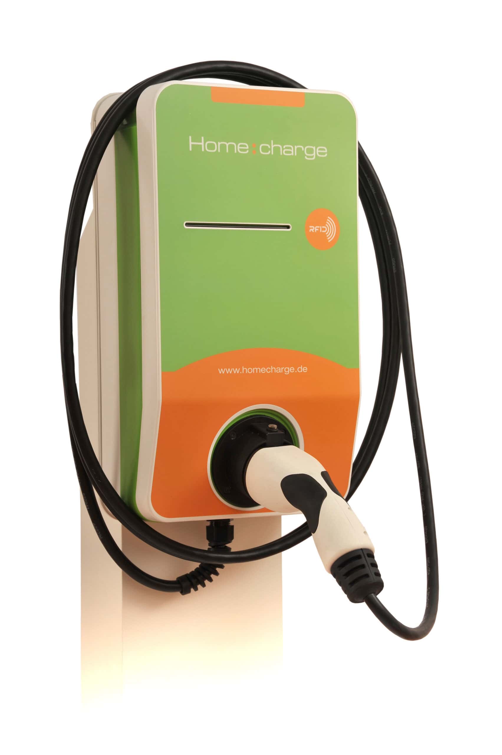 Ladebox mit Kabel und halbem Standfuss seitlich